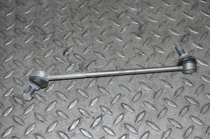 Bieleta stabilizatoare st&acirc;nga față BMW 6 Cabrio F12 2015 3639128