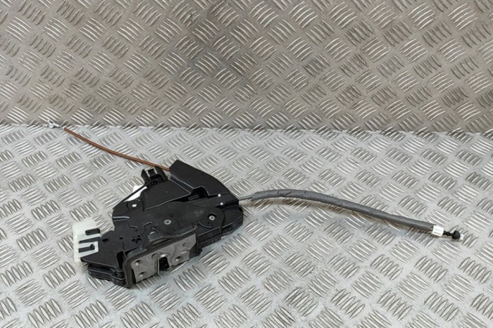 &Icirc;ncuietoare ușă dreapta față MERCEDES-BENZ C W206 2023 OEM: A0997206202 28033077