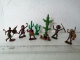 bnk jc Lot 8 figurine Hong Kong - indieni- bosiman - elemente decor