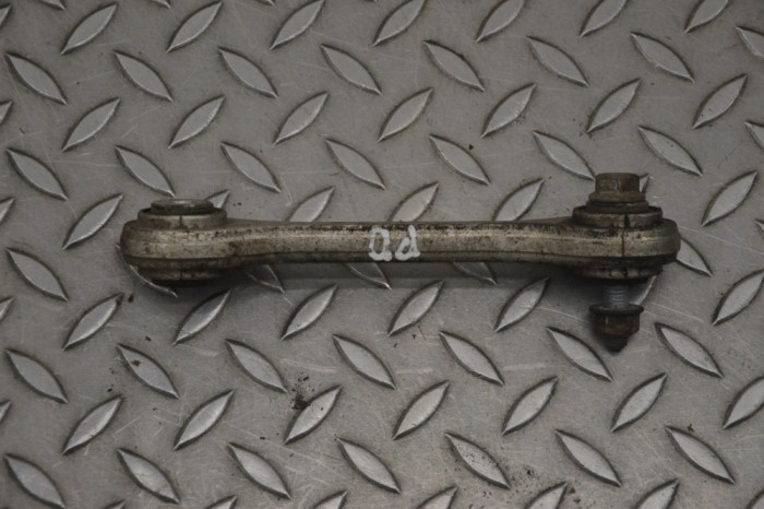 Bieleta stabilizatoare dreapta față AUDI A8 D4 4H_ 2015 OEM: 4M0411317 21572953