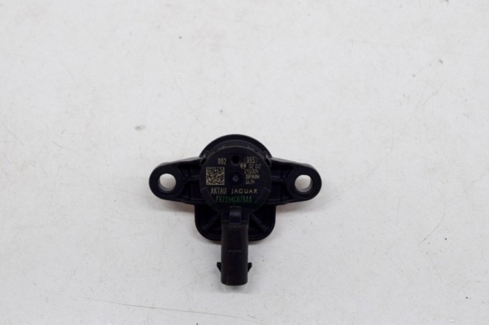 Senzor de impact st&acirc;nga față LAND ROVER RANGE ROVER VELAR L560 2019 OEM: FK72-14C676-AA 13977931