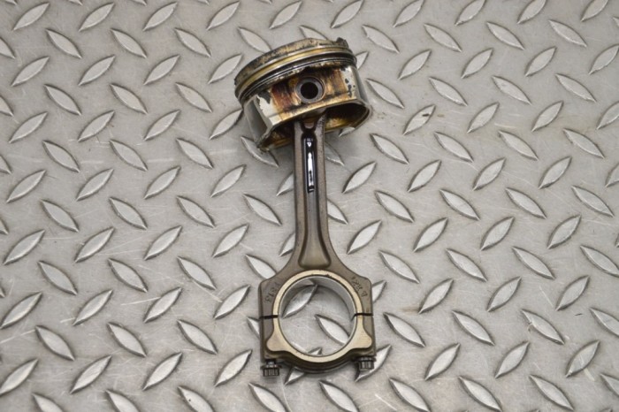 Piston PEUGEOT RCZ 2011 OEM: P813 17194804