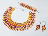 Set traditional lat romburi, rosu, galben, margele nisip, baza gatului