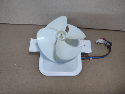 Ventilator Combina frigorifica Beko RCNE520 /C138 foto