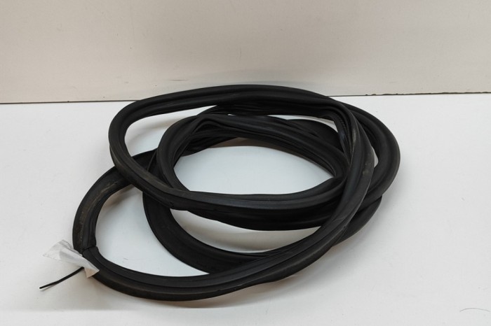 Garnitura de cauciuc haion VW T-ROC A11 2023 OEM: 2GA827705B 31253333