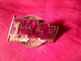 Insigna veche URSS - 1 Mai - Ziua Internationala a Muncii , metal si email , L=2,2cm