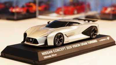 Nissan 2020 Vision Gran Turismo &amp;ndash; Kyosho 1/43 foto