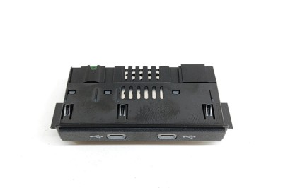 USB AUDI Q4 SUV F4B 2021 OEM: 89A035736 25750664 foto