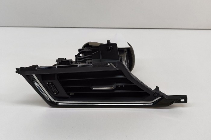 Gura de ventilație planșa de bord AUDI E-TRON GEN 2020 OEM: 4KR820902 25313340