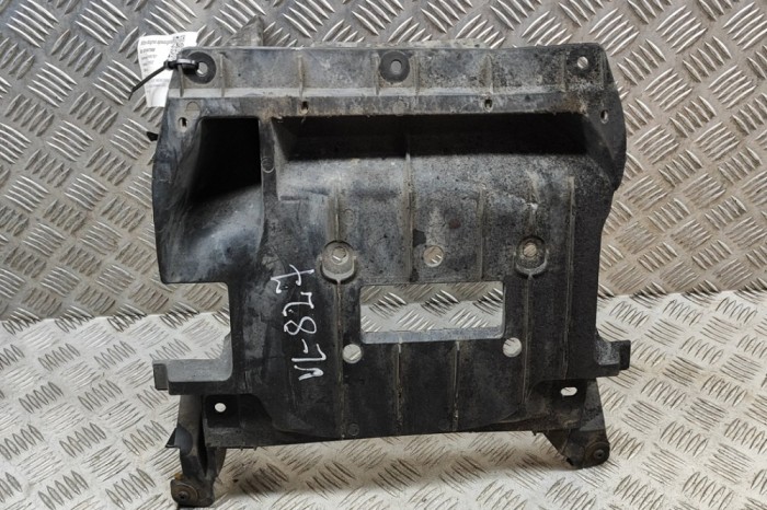 Alt scut motor PORSCHE MACAN DKN 2021 OEM: 95B825370H,95B.825.370.H | 31047508