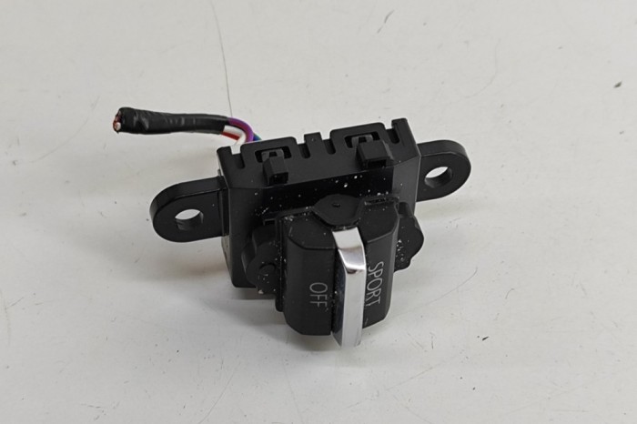 Comutator MAZDA CX-30 DM 2023 OEM: B0N6-66-YK0A 29831769