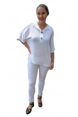 Bluza dama lejera Adeline accesorizata cu nasture ,nuanta de alb foto