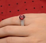 Inel din argint Perfect Engagement Ring Red Round Diamond ARG210