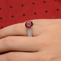 Inel din argint Perfect Engagement Ring Red Round Diamond ARG210