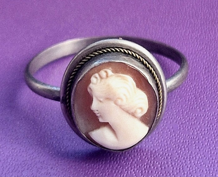 inel din argint sec XIX epoca Victoriana cu camee marimea 59 greutate 2,4 grame