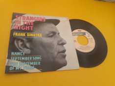 VINIL FRANK SINATRA-STRANGERS IN THE NIGHT 1966 foto