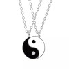 Set 2 lantisoare ying yang, culoare negru si alb
