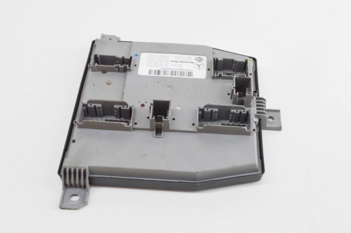 Modul de confort MERCEDES-BENZ E W213 2016 OEM: A2139003008,A2139014203,A2139025104,5DK010776-07,5DK010776 18810636