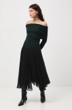 Medicine fusta culoarea negru