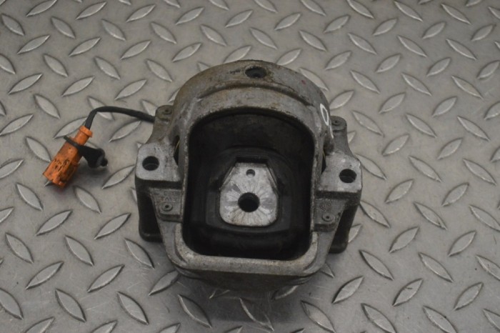 Suport motor dreapta AUDI A4 Allroad 8KH, B8 2012 OEM: 8K0199381AH | 25236413
