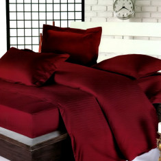 Lenjerie de pat pentru o persoana cu husa elastic pat si fata perna dreptunghiulara, Elegance, damasc, dunga 1 cm 130 g/mp, Grena, bumbac 100%