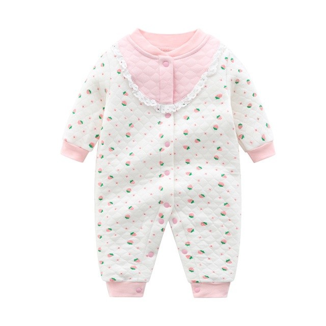 Salopeta alba imprimata cu capsuni (Marime Disponibila: 3-6 luni (Marimea 18