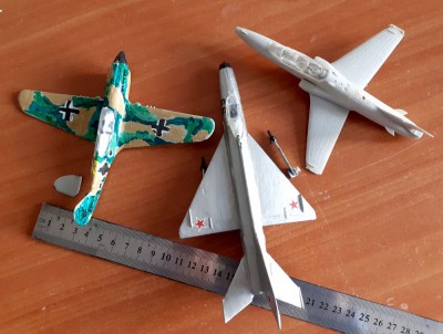 Trei machete avion Hawk Mig Focke Wulf incomplete defecte reconditionare 1:72 K1 foto