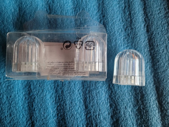 lot 3 becuri decorative cu LED - 6 lei ambele -