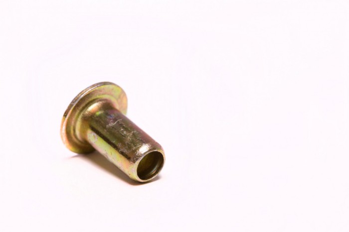 NIT CAPSA 4x10 mm