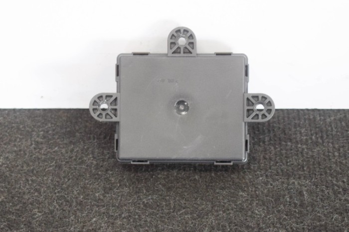 Modul de control ușă st&acirc;nga spate FORD FOCUS III 2016 OEM: F1ET-14B532-BF,F1ET-14C068-AF,F1ET-14F143-BD 10876208