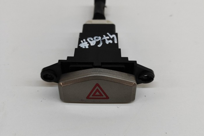 Buton de avarie KIA CARENS II FJ 2005 OEM: 0K2E1-664H0,864W0140 28487448