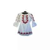 Cumpara ieftin Compleu Traditional Alb pentru Fetite cu Motiv Floral Rosu - RTF36