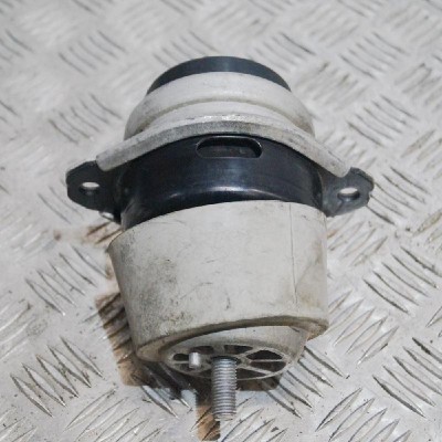 Suport motor st&amp;acirc;nga AUDI Q7 4L 2009 OEM: 7L8199131A | 2010456 foto