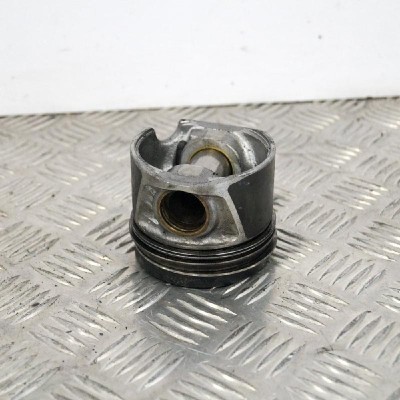 Piston VW GOLF V 1K1 2005 OEM: 7901J03G107065 | 2811171 foto