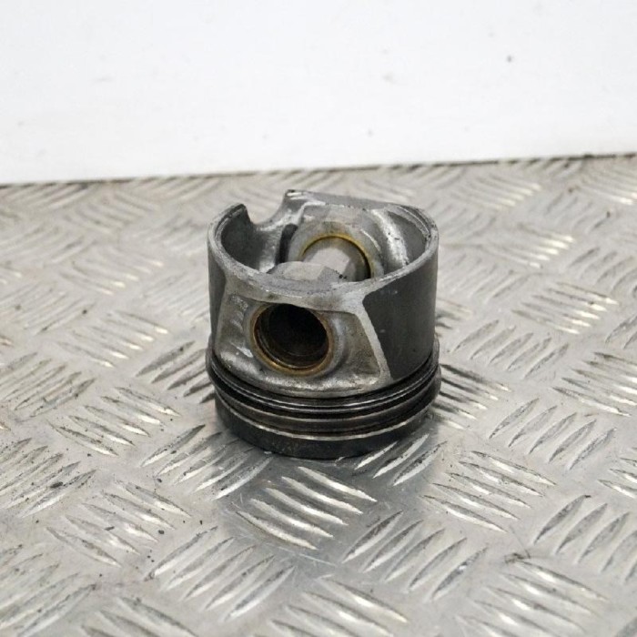 Piston VW GOLF V 1K1 2005 OEM: 7901J03G107065 | 2811171