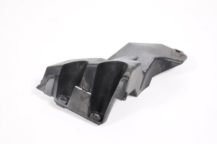 Suport bara de protecție dreapta spate VOLVO V70 II SW 2006 OEM: 08693385 3352904