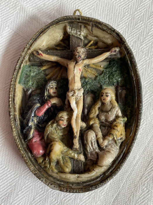 Crucifix din ceara - basorelief lucrat manual