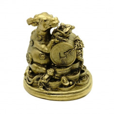 Statueta feng shui bivol auriu cu monede si broasca raioasa - 7 cm