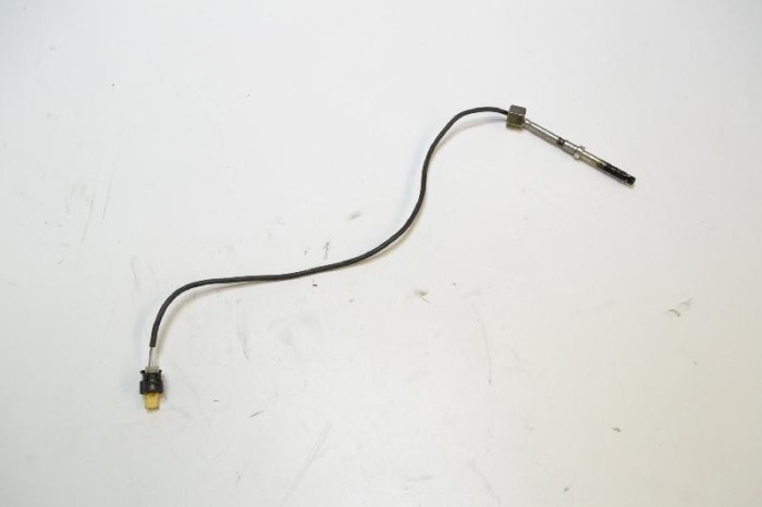Senzor de temperatură MERCEDES-BENZ E W212 2012 OEM: A0009053905 2619036