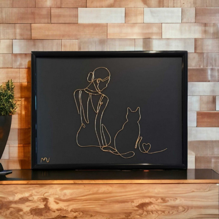 Iubim pisicile, tablou din fir continuu de sarma placata cu aur, 19&times;25 cm