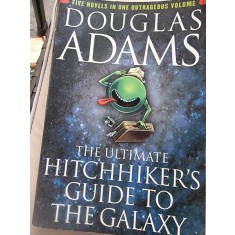 The ultimate hitchhiker&#039;s guide to the galaxy - Douglas Adams