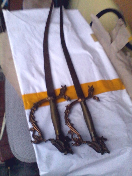 Lot 2 Sabii Panoplie -Gravate pe lama decor Cabane .pensiuni