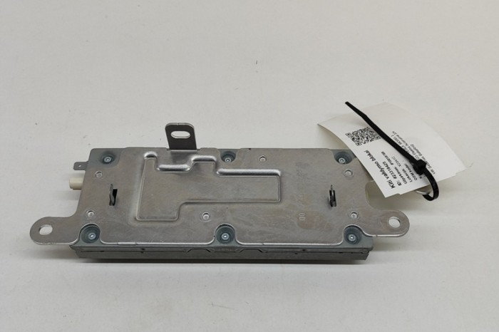 Alt modul de control TESLA MODEL 3 2023 OEM: 1079755-00-E 23318425
