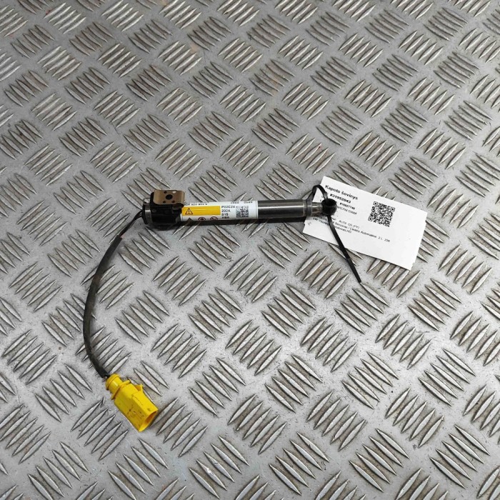 Actuator balama capota AUDI Q5 FY 2024 OEM: 80A823823E 31952043