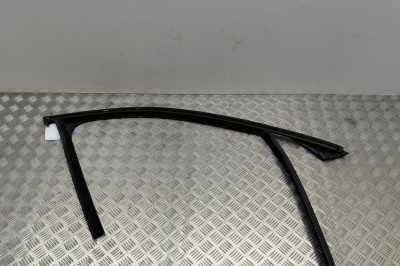 Bandou superior ușă dreapta față BMW X1 F48 2017 OEM: 7362238,51337362238 23506393 foto
