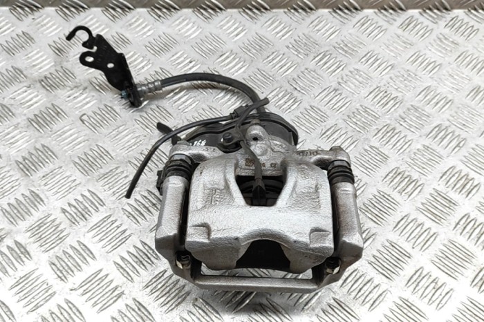 Etrier de fr&acirc;nă dreapta spate AUDI A5 F53 2024 OEM: 8W0615404M 29831616