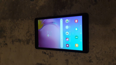 Tableta Samsung A8 2019 foto