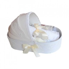 Trusou botez complet, in landou, decor elegant cu dantela ivoire Denikos&reg; 144