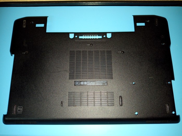 Capac spate laptop Dell Latitude E6520