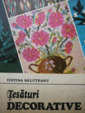 Tesaturi decorative - Iustina Baluteanu foto